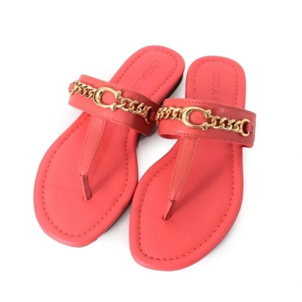 ✨Host Pick✨ Coach Jaclyn Leather Chain Thong Sandals